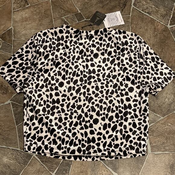 NWT Urban Renewal Velvet Baby Tee Sz Medium - Picture 11 of 12